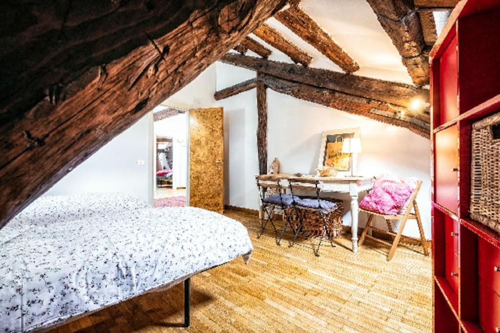 Loft Overlooking The Old Town . 费尔特雷 外观 照片
