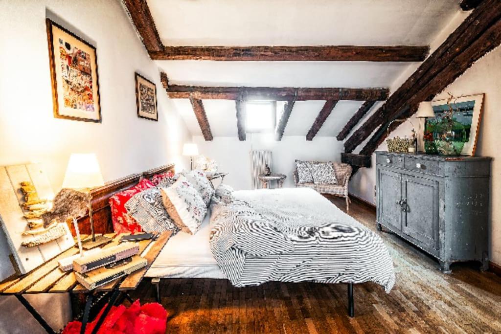 Loft Overlooking The Old Town . 费尔特雷 外观 照片
