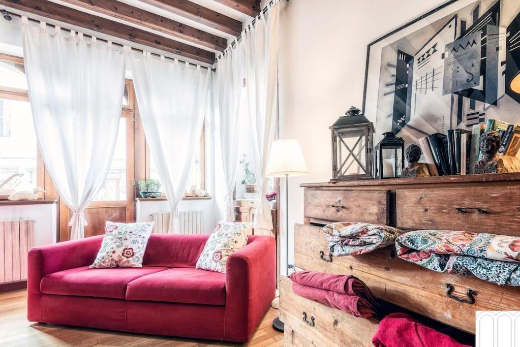 Loft Overlooking The Old Town . 费尔特雷 外观 照片