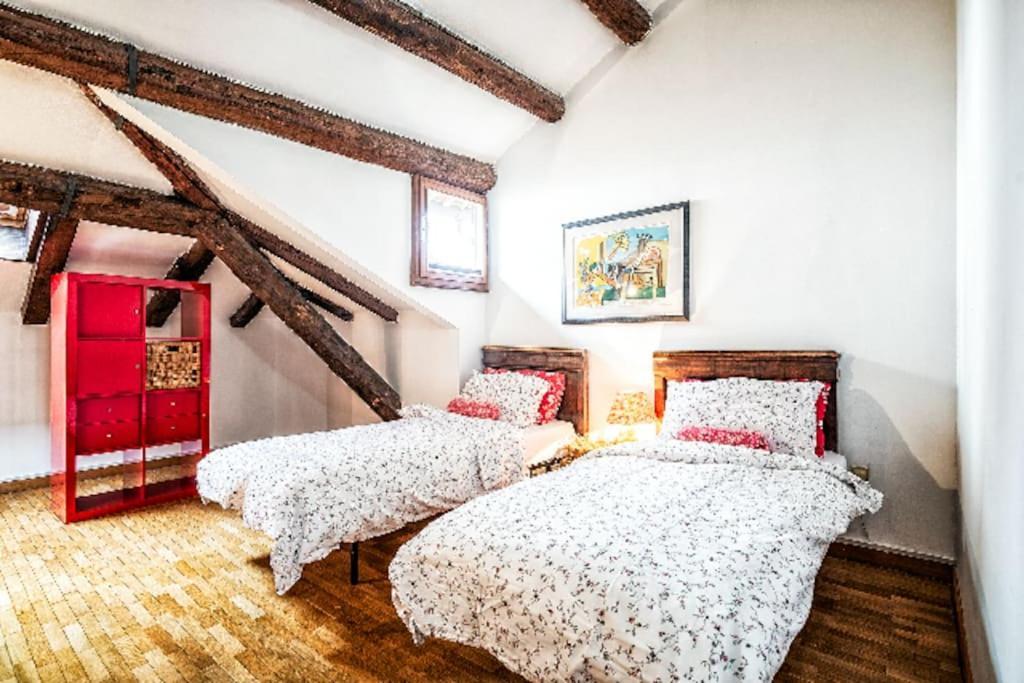 Loft Overlooking The Old Town . 费尔特雷 外观 照片
