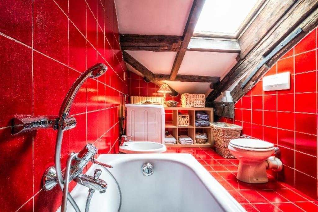 Loft Overlooking The Old Town . 费尔特雷 外观 照片