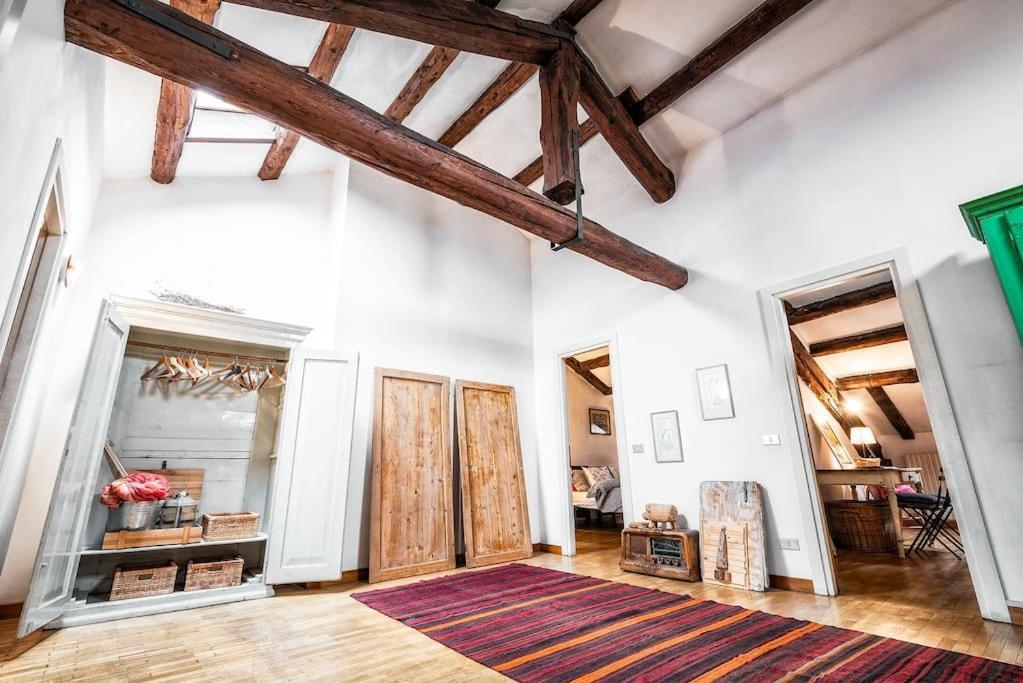 Loft Overlooking The Old Town . 费尔特雷 外观 照片